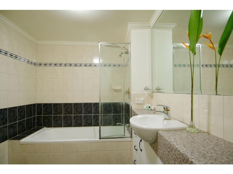 6/77 Sims Esplanade, Yorkeys Knob QLD 4878