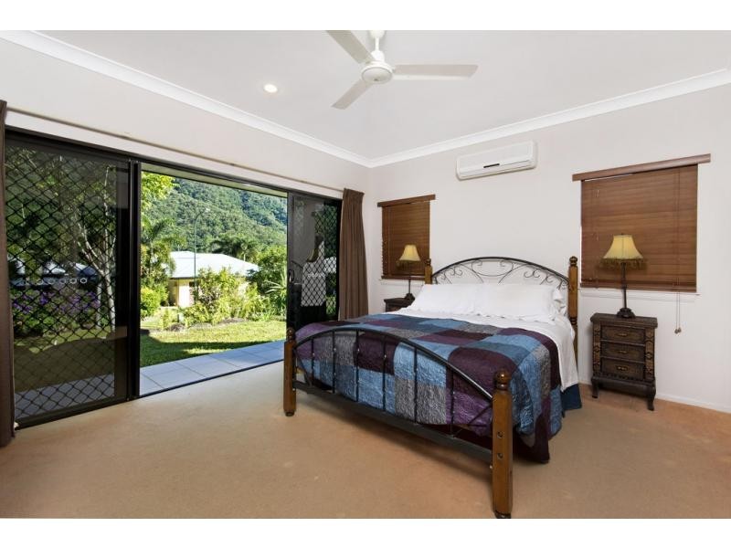 59 William Hickey Street, Redlynch QLD 4870