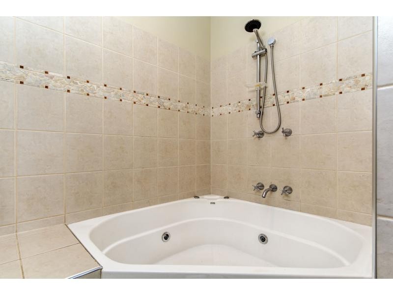 3 Red Siris Close, Redlynch QLD 4870