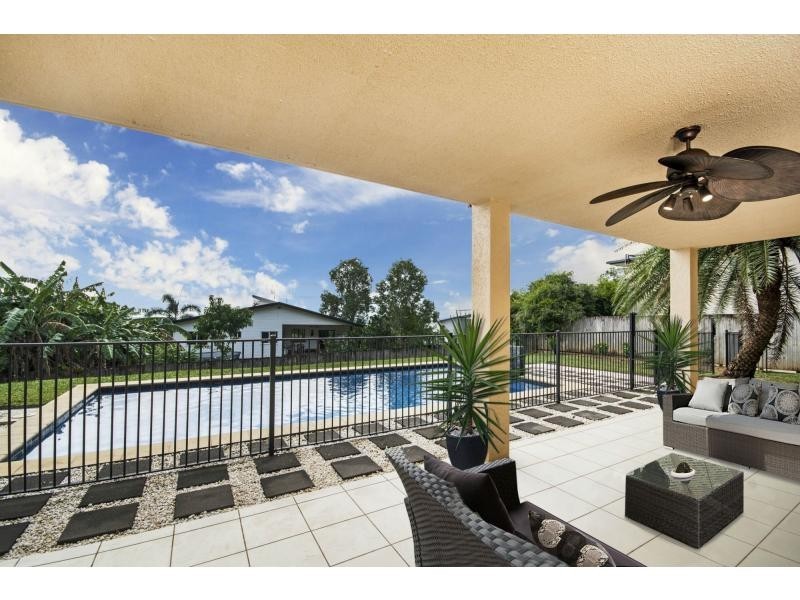 3 Red Siris Close, Redlynch QLD 4870