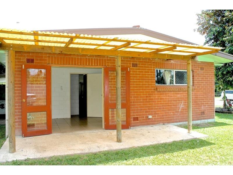 95-97 Enmore Street, Manoora QLD 4870