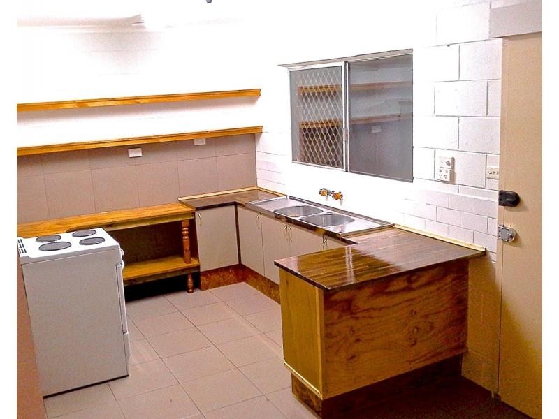 95-97 Enmore Street, Manoora QLD 4870