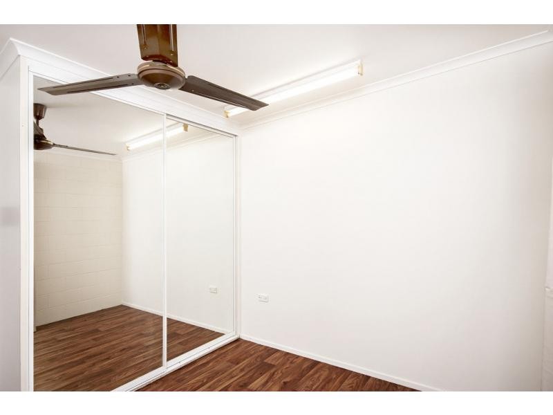 15 Ixora Court, Mooroobool QLD 4870