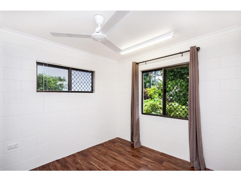 15 Ixora Court, Mooroobool QLD 4870