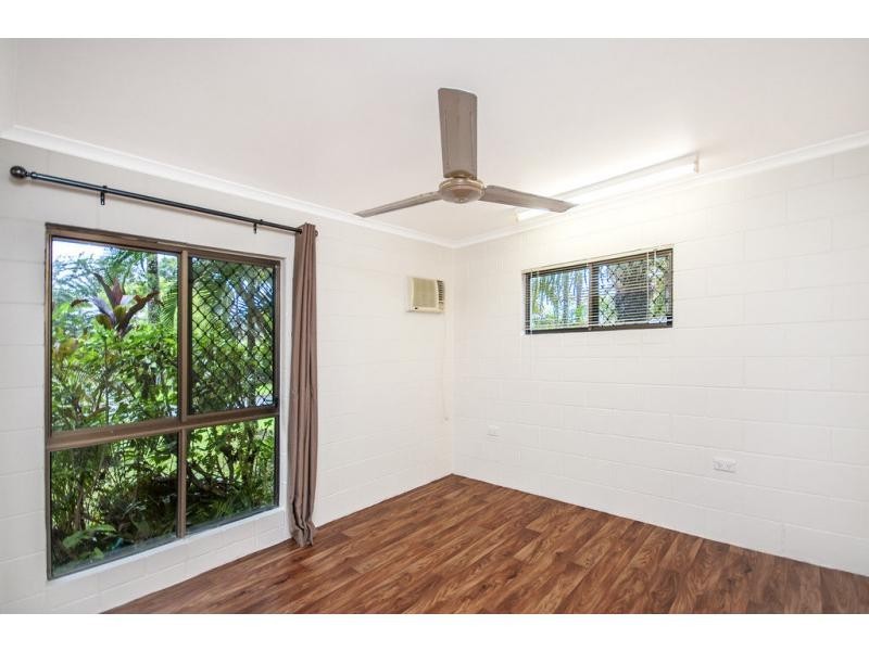 15 Ixora Court, Mooroobool QLD 4870