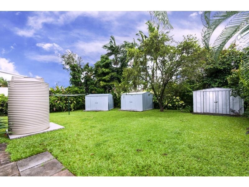 15 Ixora Court, Mooroobool QLD 4870