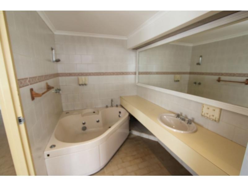 Unit 136/325 Nepean Highway, Frankston VIC 3199