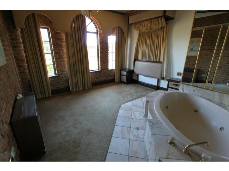 Unit 112/325 Nepean Highway, Frankston VIC 3199