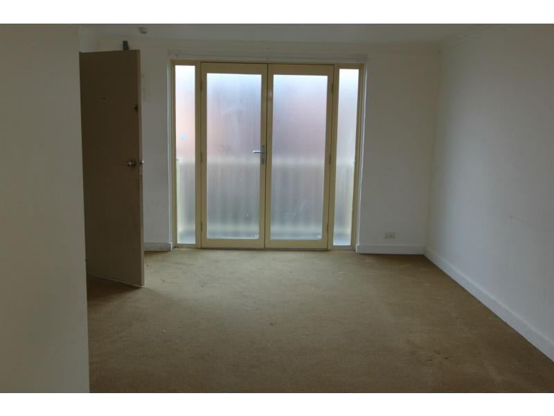 Unit 101/325 Nepean Highway, Frankston VIC 3199