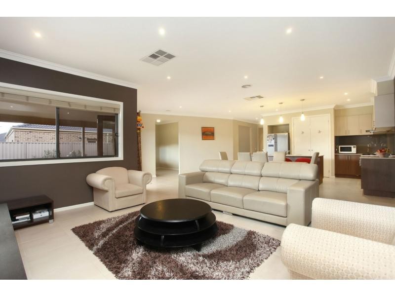 12 Eclipse Avenue , Lyndarum, Epping VIC 3076