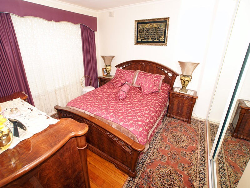 102 Darebin Drive, Thomastown VIC 3074