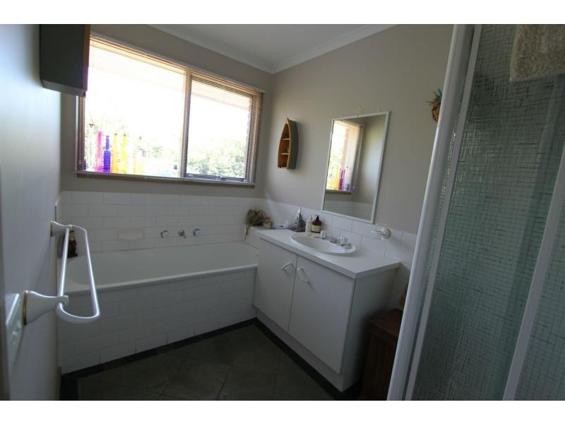 129 Eramosa Road East, Somerville VIC 3912