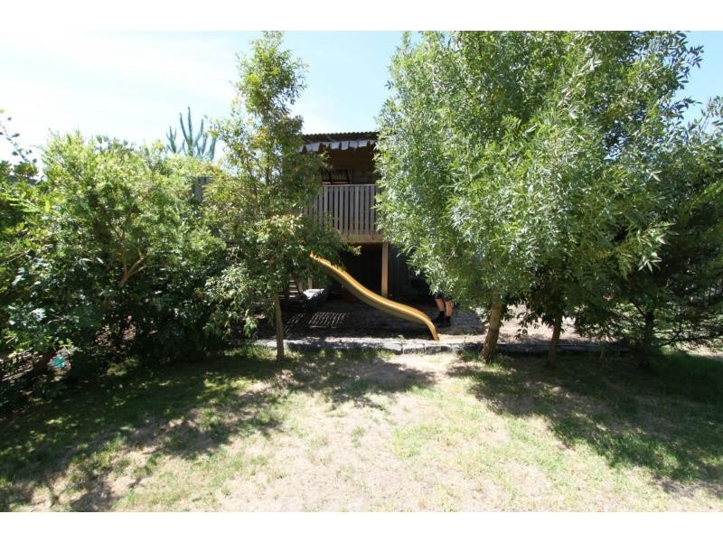 129 Eramosa Road East, Somerville VIC 3912