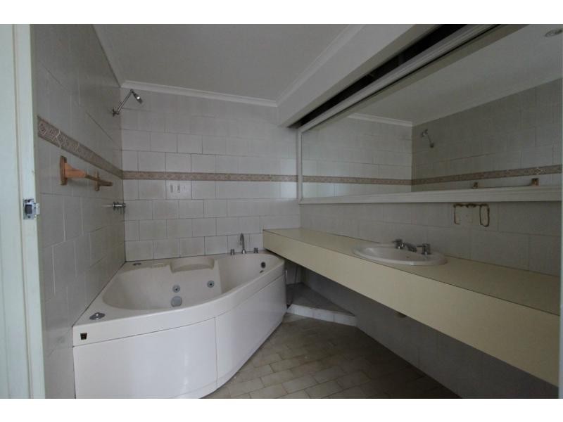 Unit 136/325 Nepean Highway, Frankston VIC 3199
