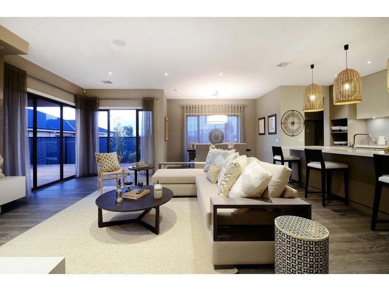 Clyde North VIC 3978