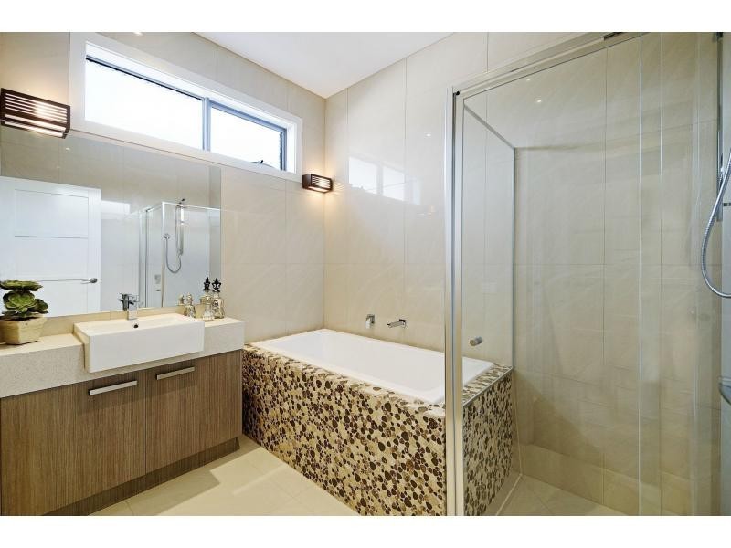 Clyde North VIC 3978