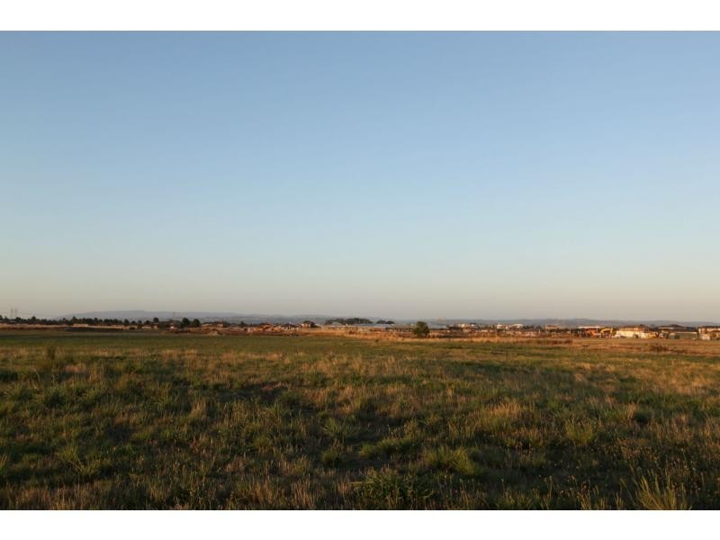 Clyde North VIC 3978