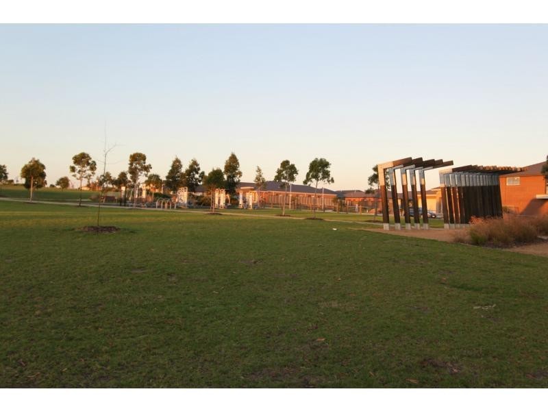 Clyde North VIC 3978