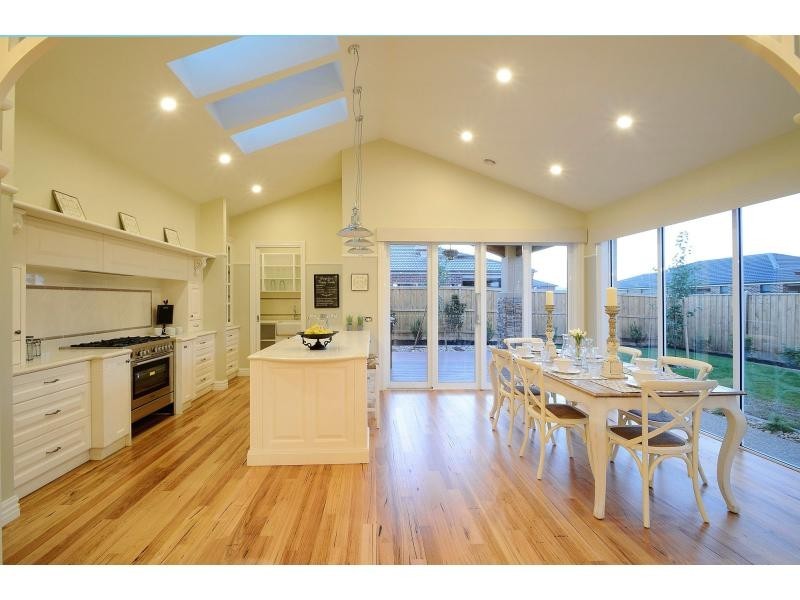 7 Red Maple Drive, Cranbourne VIC 3977