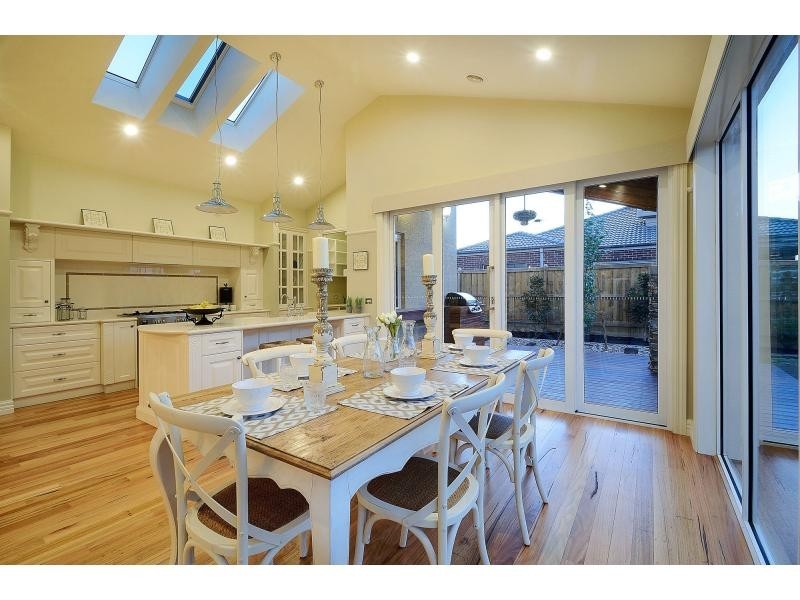 7 Red Maple Drive, Cranbourne VIC 3977