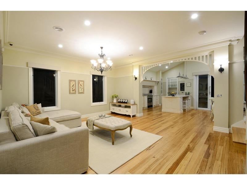 7 Red Maple Drive, Cranbourne VIC 3977