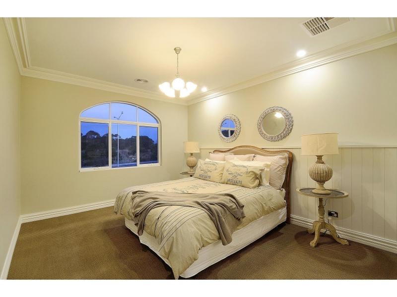 7 Red Maple Drive, Cranbourne VIC 3977