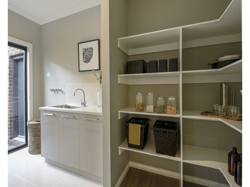 16 Callow Avenue, Clyde North VIC 3978