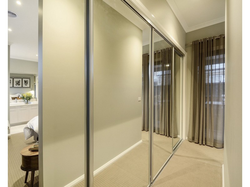 16 Callow Avenue, Clyde North VIC 3978