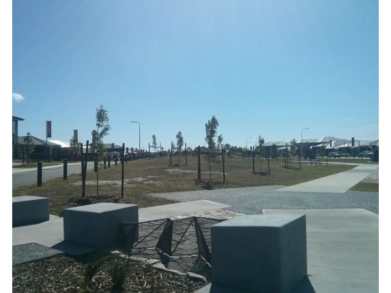 16 Callow Avenue, Clyde North VIC 3978