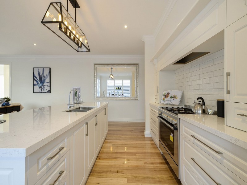 14 Callow Avenue, Clyde North VIC 3978