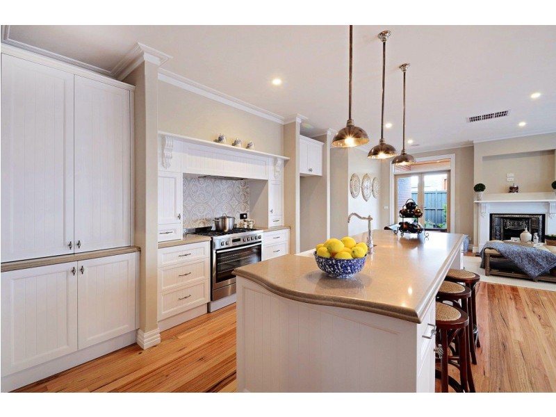 34 Welsh Crescent, Clyde North VIC 3978