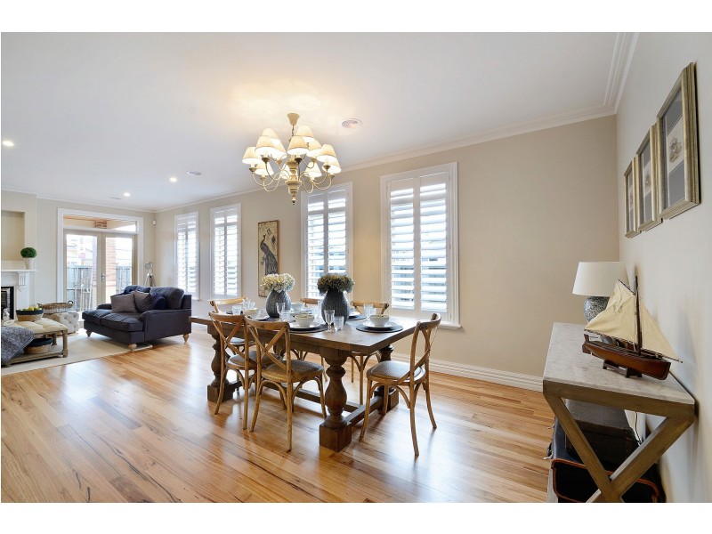 34 Welsh Crescent, Clyde North VIC 3978