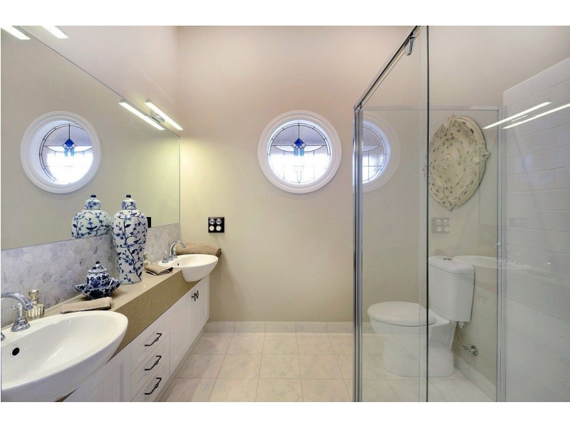 34 Welsh Crescent, Clyde North VIC 3978