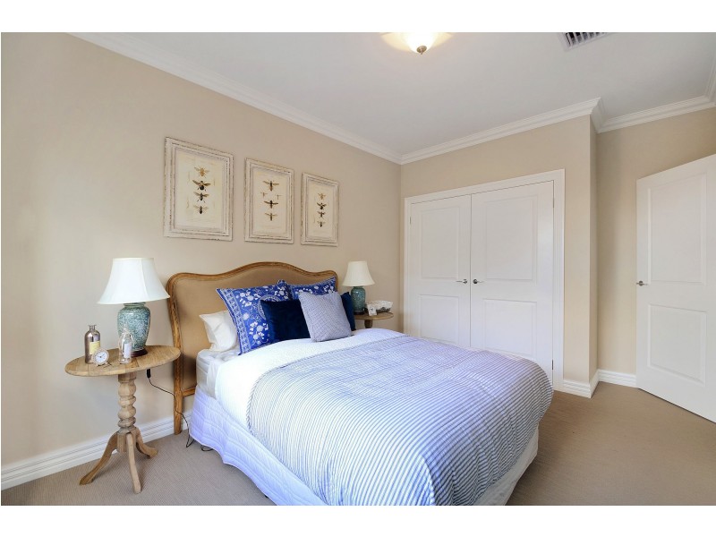 34 Welsh Crescent, Clyde North VIC 3978