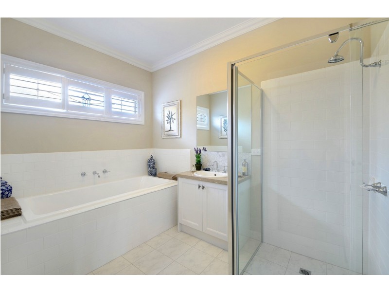 34 Welsh Crescent, Clyde North VIC 3978