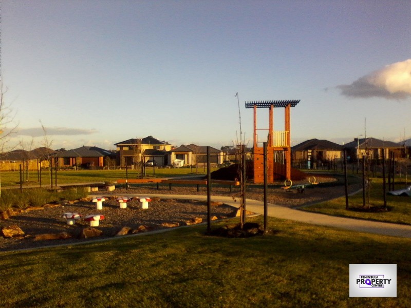 4 Elsey Way, Clyde North VIC 3978