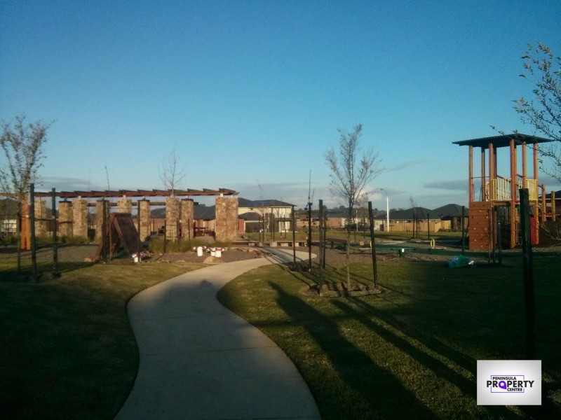 4 Elsey Way, Clyde North VIC 3978