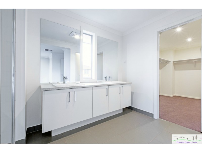 16 Hillwood Street, Clyde VIC 3978