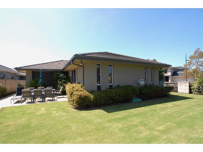 1 Kingsford Smith Court, Sandhurst VIC 3977