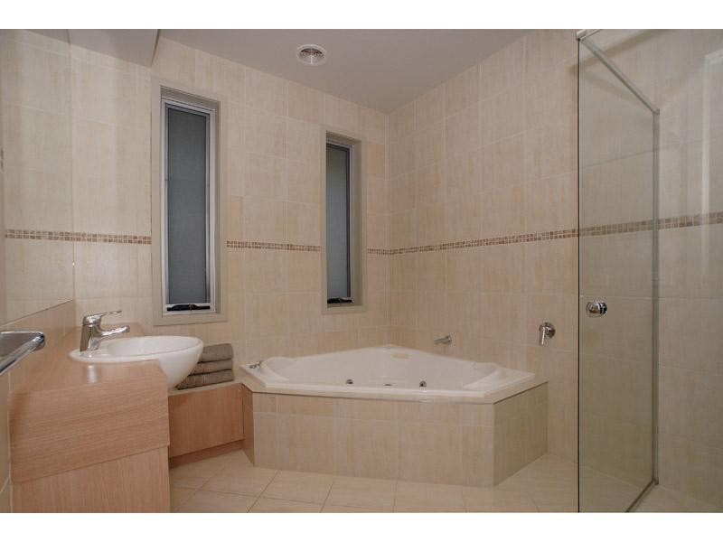 1 Kingsford Smith Court, Sandhurst VIC 3977