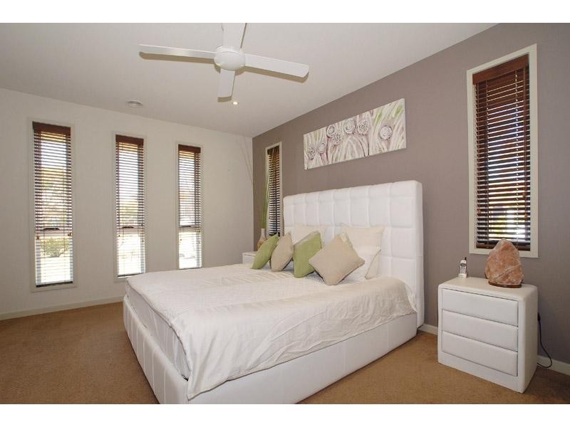 1 Kingsford Smith Court, Sandhurst VIC 3977