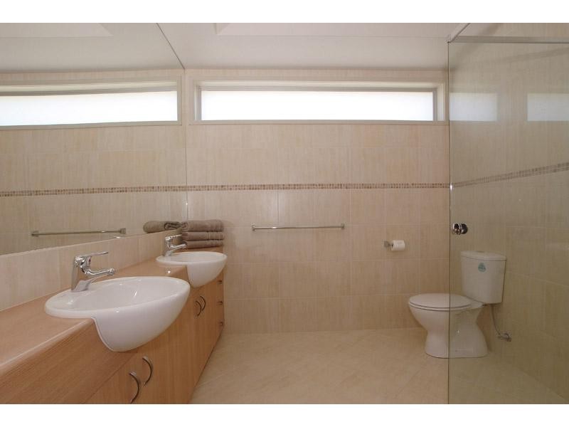 1 Kingsford Smith Court, Sandhurst VIC 3977