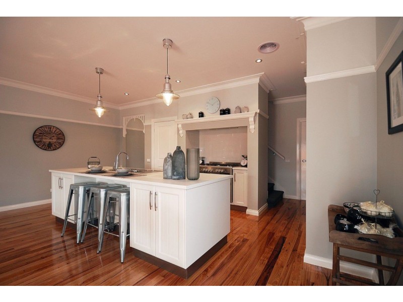 4 Elsey Way, Clyde North VIC 3978