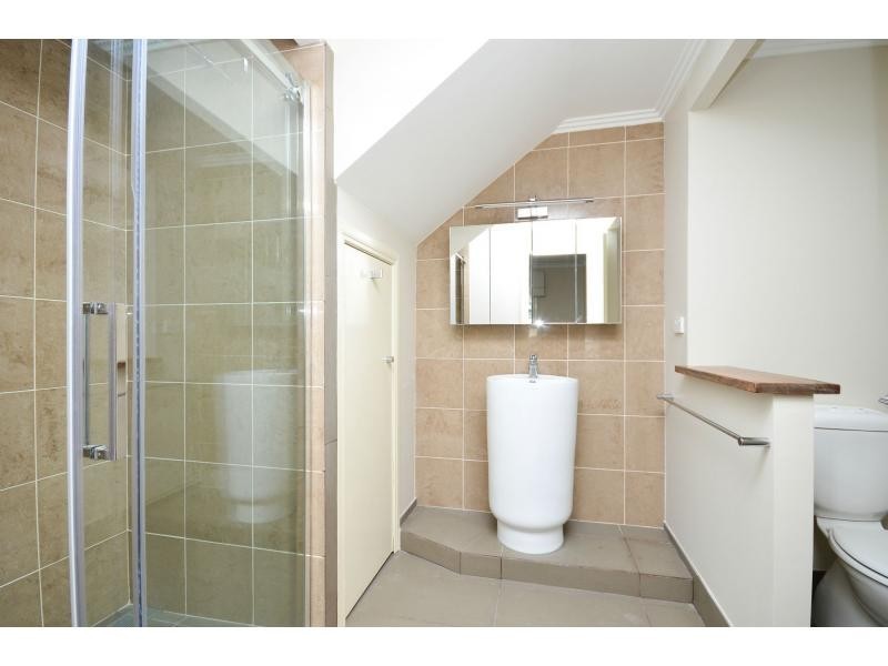 Unit 2/200 Albert Street, East Melbourne VIC 3002