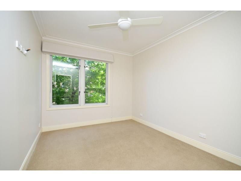 Unit 2/200 Albert Street, East Melbourne VIC 3002