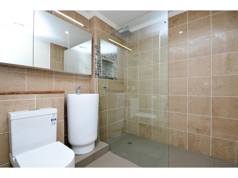 Unit 2/200 Albert Street, East Melbourne VIC 3002