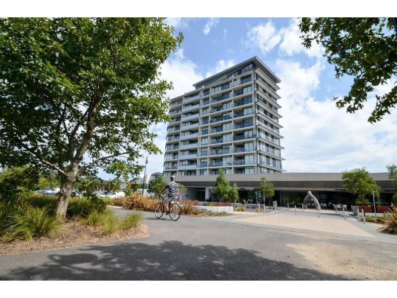 Unit 906/8 Breavington Way, Northcote VIC 3070