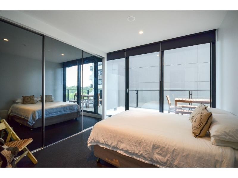 Unit 908/50 Albert Street, South Melbourne VIC 3205