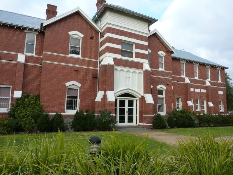 Unit 18/3 Evergreen Circuit, Cheltenham VIC 3192