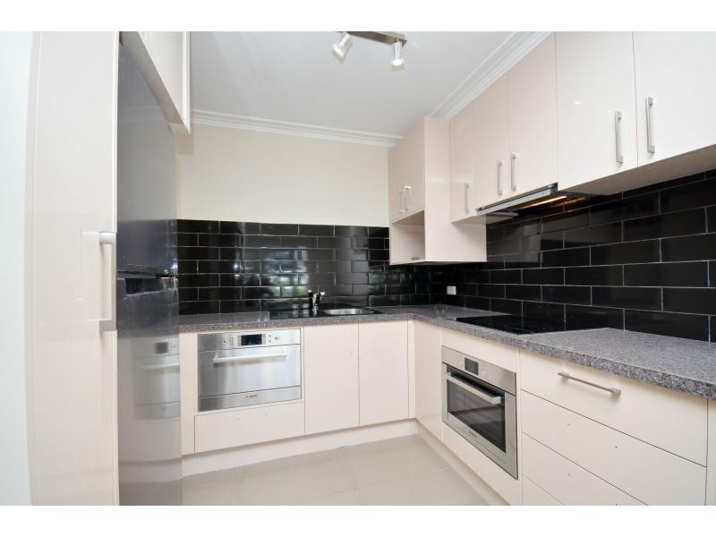 Unit 2/200 Albert Street, East Melbourne VIC 3002